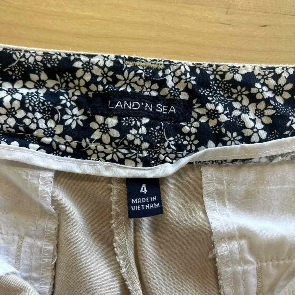 Land n Sea Women Size 4 Tan Preloved Shorts